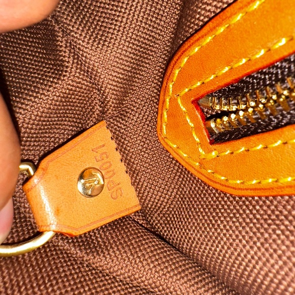 Louis Vuitton Batignolles Vertical 2001 - Picture 9 of 9